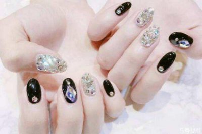 ​美甲钻石怎么粘才不掉 钻石美甲如何才能牢固