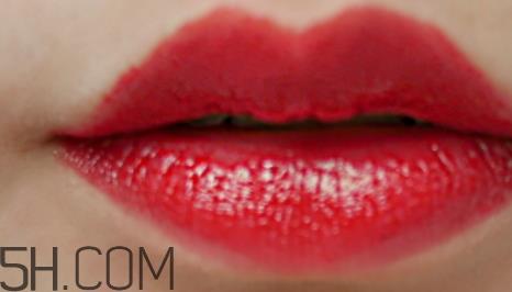 mac ladybug和chili哪个好看_试色对比