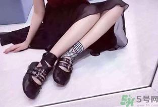 miumiu芭蕾舞鞋怎么穿?miumiu芭蕾舞鞋怎么绑?