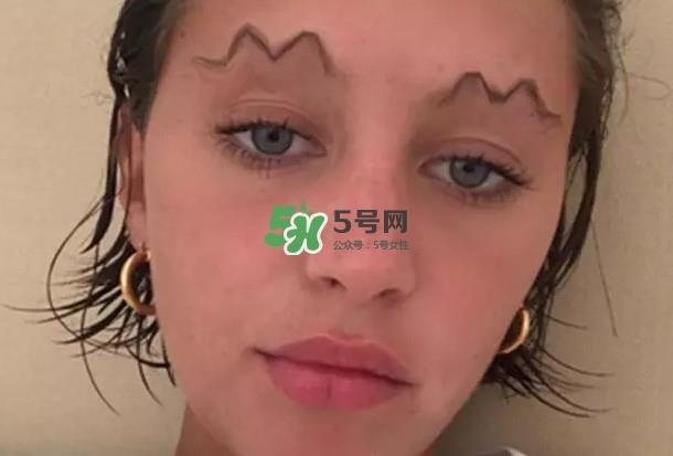 波浪眉是怎么画的？为什么流行波浪眉？
