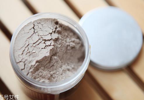 火山泥面膜功效 火山泥面膜对皮肤有什么好处？