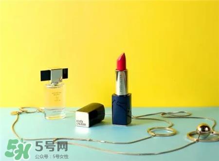 雅诗兰黛520限量唇膏礼盒多少钱_有哪些色号?