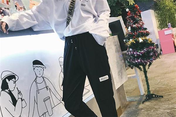 运动裤发黄怎么清洗 黄渍去除小技巧