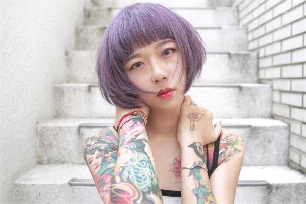 薰衣草紫发色适合什么肤色 薰衣草紫发色显黑吗