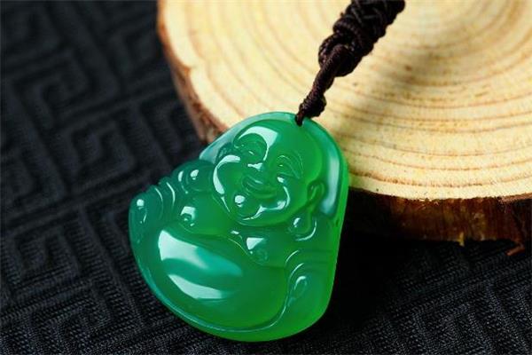 澳洲玉是什么玉 澳洲玉和翡翠的区别