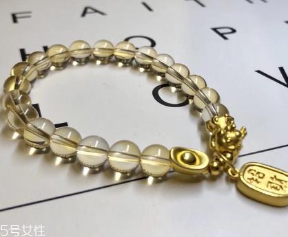 黄水晶手链戴哪只手好 要注意这些