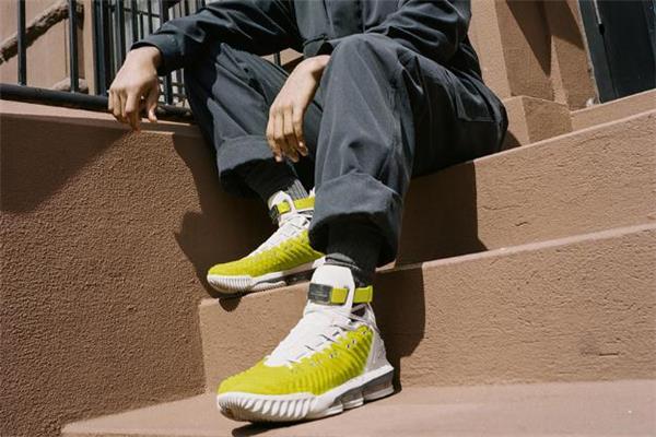 耐克lebron16 hfr荧光柠檬黄发售时间 詹16hfr亮黄配色