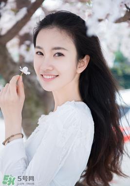 王传君李沫颔公开恋情 李沫颔是谁
