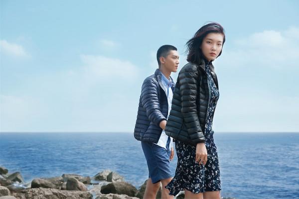 羽绒服适合用皂粉洗吗 洗羽绒服用皂粉好还是洗衣液好
