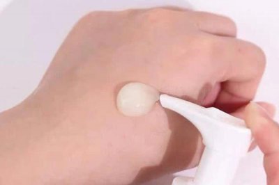 ​卸妆乳的作用与功效 卸妆乳的危害