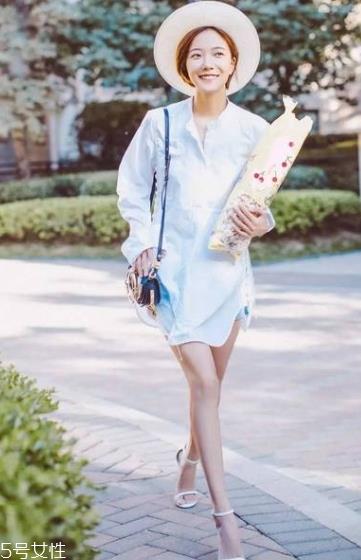 小白裙配什么鞋子好看 颜色款式大起底