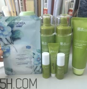 诗婷露雅坚果补水三件套什么功效？熟龄肌能用吗？
