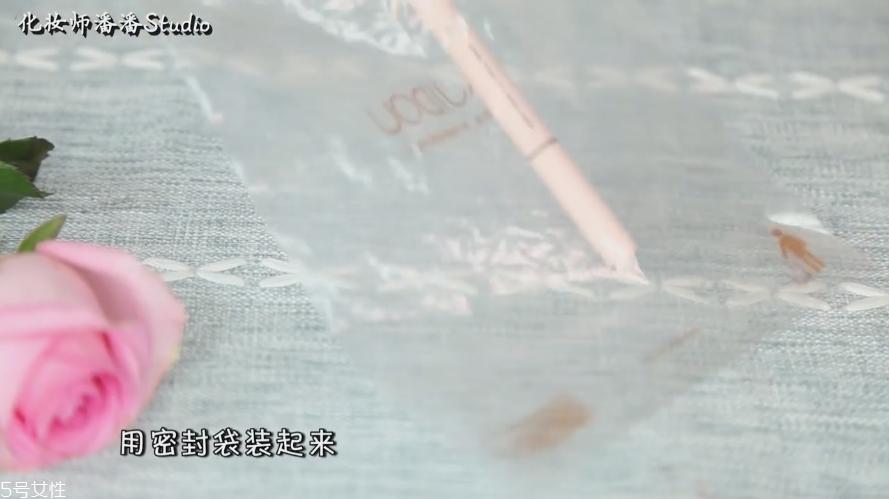 碎眼影怎么修复 眼影摔碎了怎么办