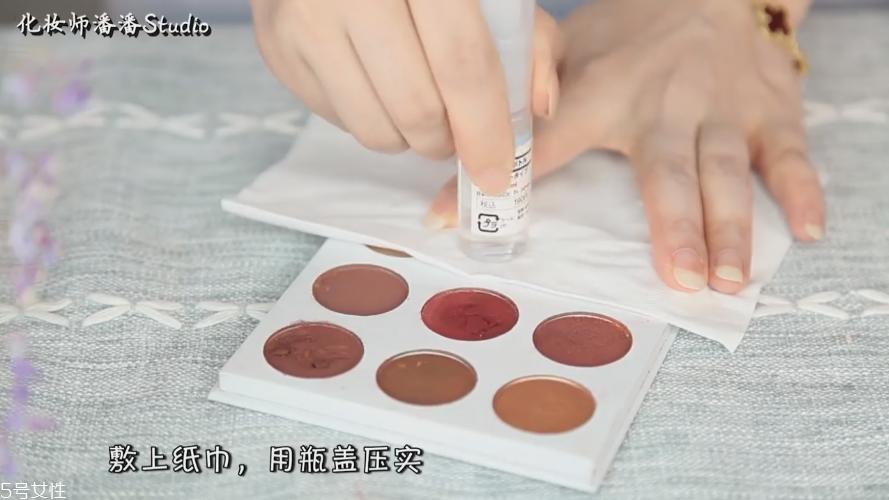 碎眼影怎么修复 眼影摔碎了怎么办