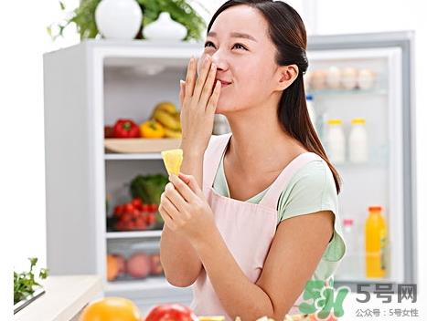 嘴唇脱皮是缺维生素几?嘴唇脱皮是缺什么维生素?