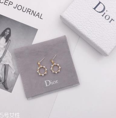 铂金耳钉怎么清洗 这样做最好