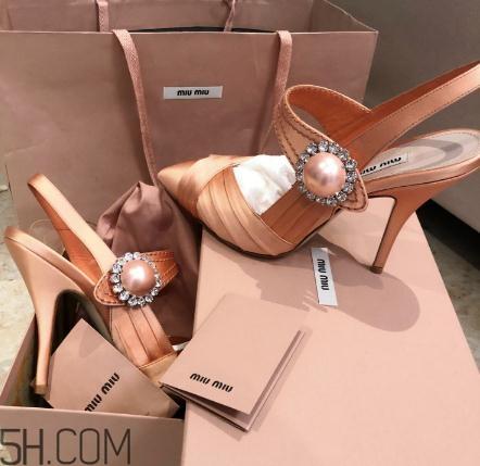miumiu高跟鞋多少钱？婚礼上穿它再适合不过了
