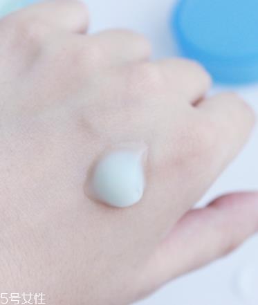 兰芝睡眠面膜有酒精吗 这个不一定