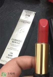 ​兰蔻菁纯唇膏176试色 兰蔻丝绒唇膏176试色图