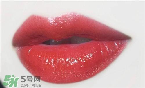 兰蔻菁纯唇膏176试色 兰蔻丝绒唇膏176试色图