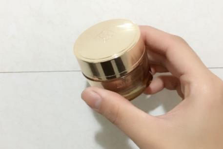 雅诗兰黛多效智妍眼霜怎么用？