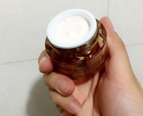 雅诗兰黛多效智妍眼霜怎么用？