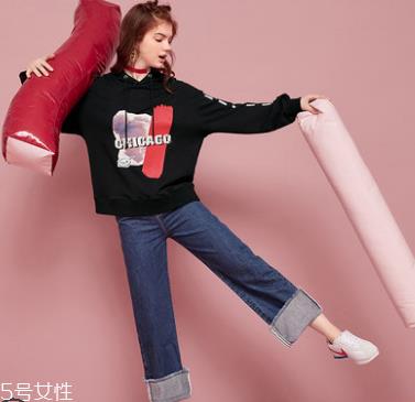 朋克风女生穿衣 朋克和冬日更搭！