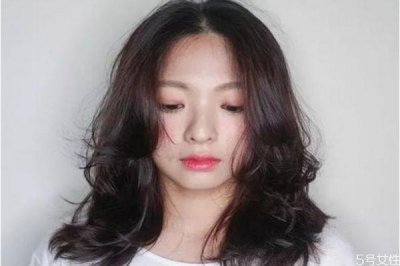 ​适合圆脸的长发发型有哪些 内扣发型适合什么脸型