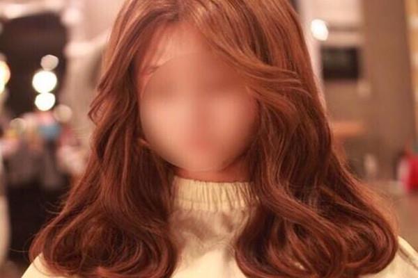 红棕色头发适合什么肤色 红棕色掉色后是什么颜色