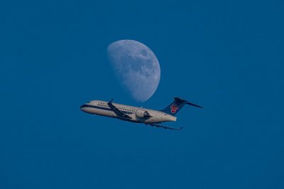 ​想在天上看月亮吗？这份赏月航班和选座攻略pick起来
