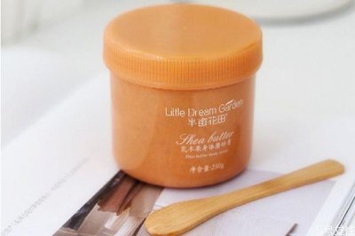​用磨砂膏之前要打湿吗 磨砂膏和沐浴露的使用顺序