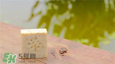 ​洁面皂是碱性的吗?洁面皂可以天天用吗?