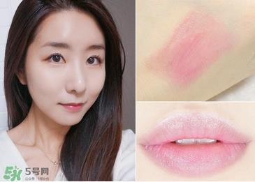 mistine草莓变色唇膏色号 mistine草莓变色唇膏试色