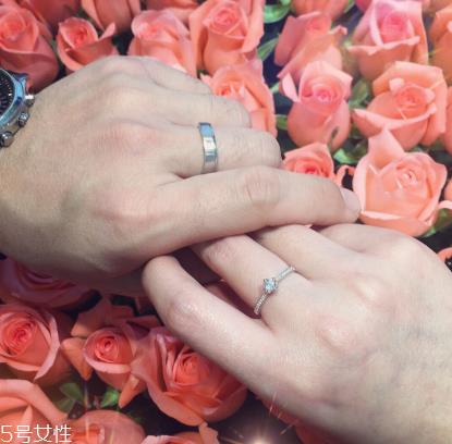 婚戒一般什么时候买？婚戒提前多长时间买？