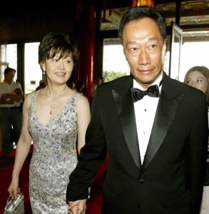 ​林淑如：拿娘家70万助丈夫创业，临终前当上首富夫人，有福没命享