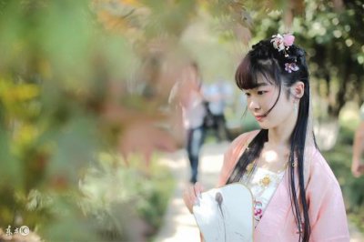 ​小说：惨！少年穿成亡国太子刚出战场又被宿敌包围了（双男主）