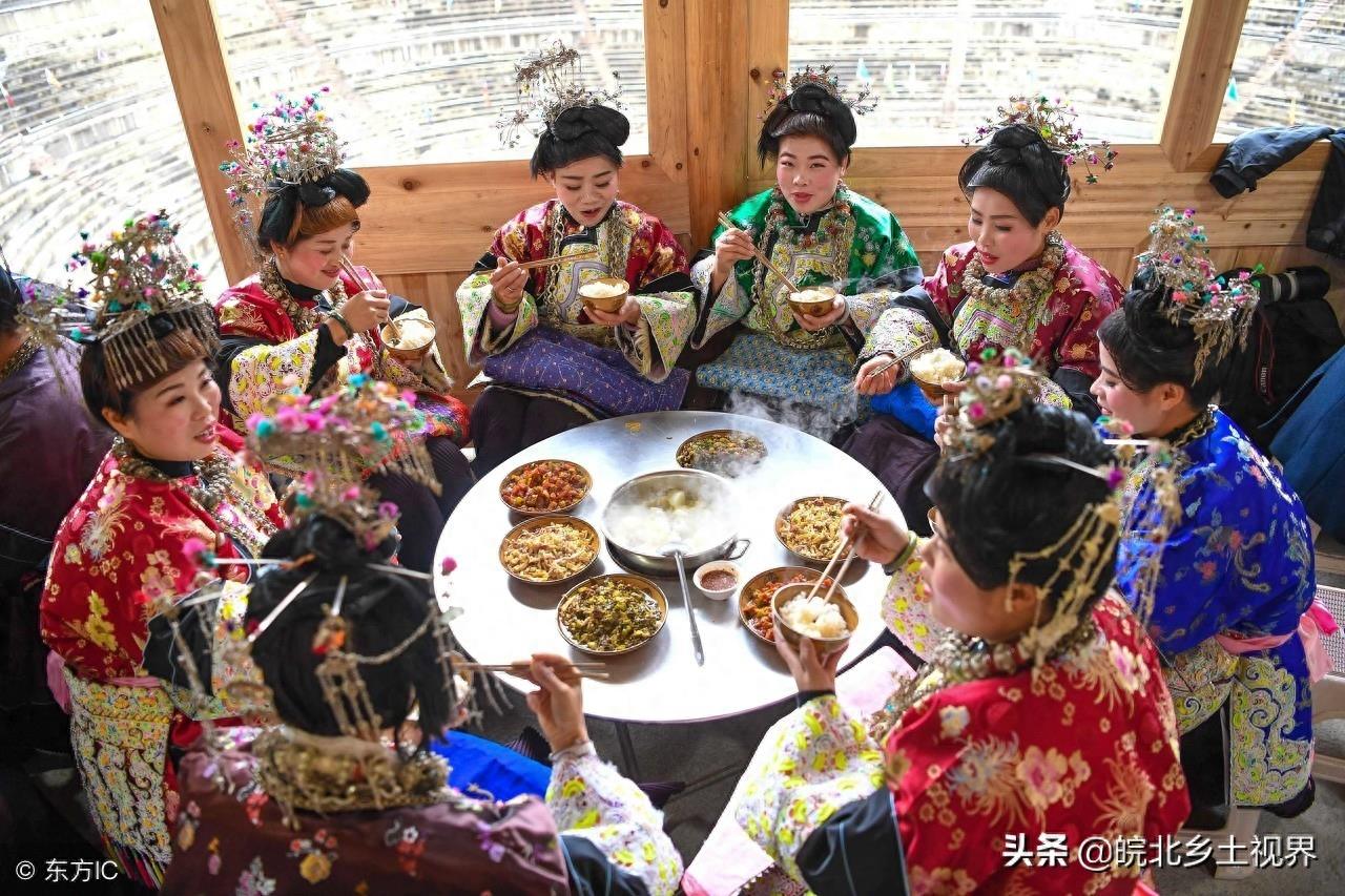 10张全国各地吃年饭图，家家户户团团圆圆过大年，喜迎新春佳节
