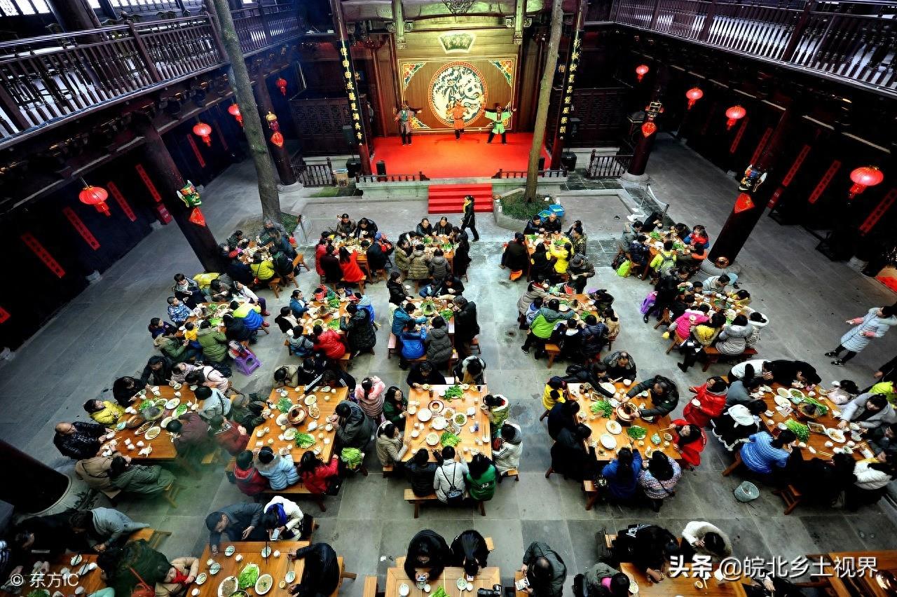 10张全国各地吃年饭图，家家户户团团圆圆过大年，喜迎新春佳节