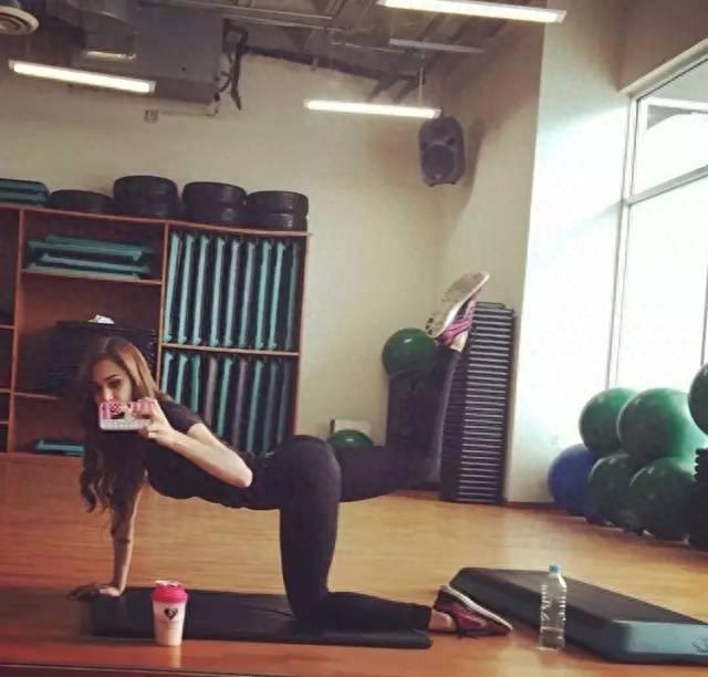 加西亚（Yanet Garcia），相信你对这个健身主持人过目不忘！