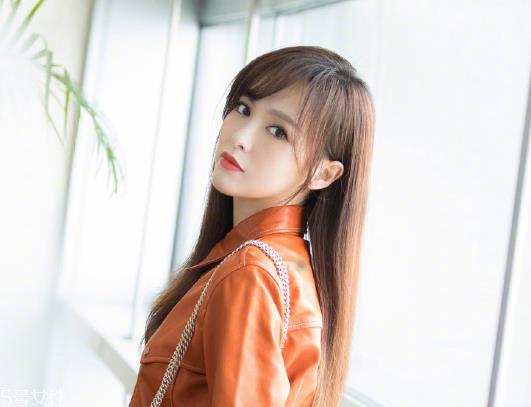 美瞳戴着不舒服怎么办