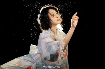 ​写目光的好句子精选132句