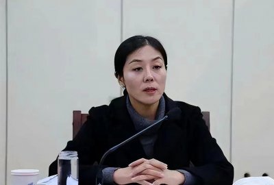 ​大搞权色交易，陪我睡一晚明天官保你升一级