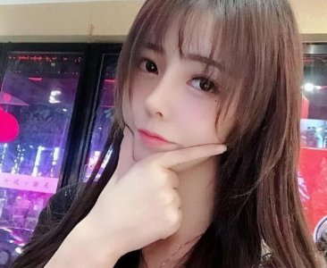 ​PK乔碧萝火了的主播晴子，离开美颜滤镜什么样子？线下活动露真容