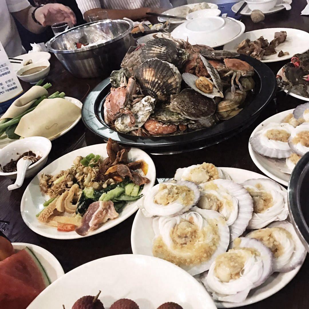 到大连旅游，不能错过的“海鲜大排档”。来大连不吃海鲜，白来了