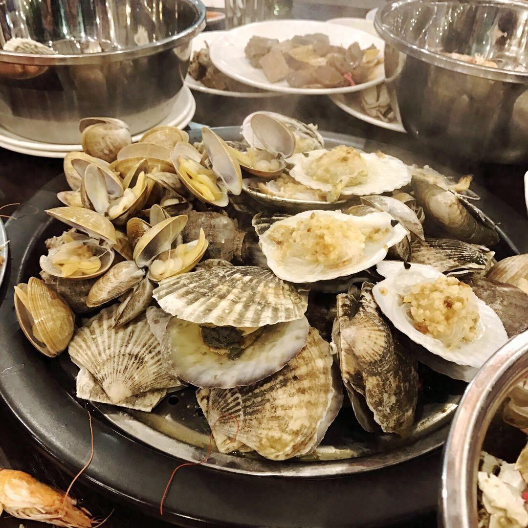 到大连旅游，不能错过的“海鲜大排档”。来大连不吃海鲜，白来了