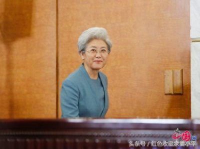 ​傅莹，中国最美外交官，满头银发，风姿绰约，依旧金句不断，已65岁