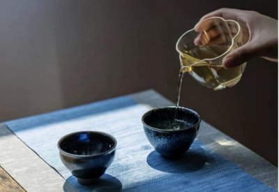 ​建盏喝茶大讲究｜什么样的茶适合用建盏泡茶喝，哪些茶不适合？