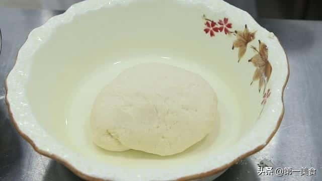 家庭烤箱烤烧饼上下火多少度,多少分钟（烤烧饼的烤箱温度）