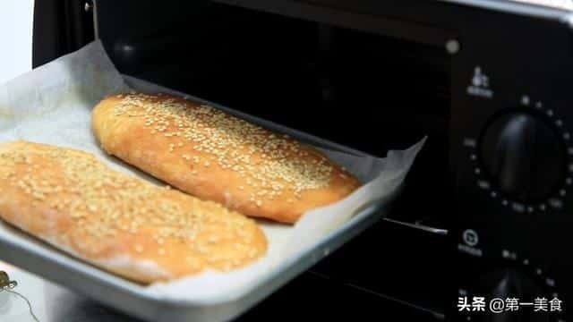家庭烤箱烤烧饼上下火多少度,多少分钟（烤烧饼的烤箱温度）