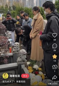 ​张子健祭拜前妻！李婷墓地曝光，在高楼大厦旁，女儿长的很像妈妈